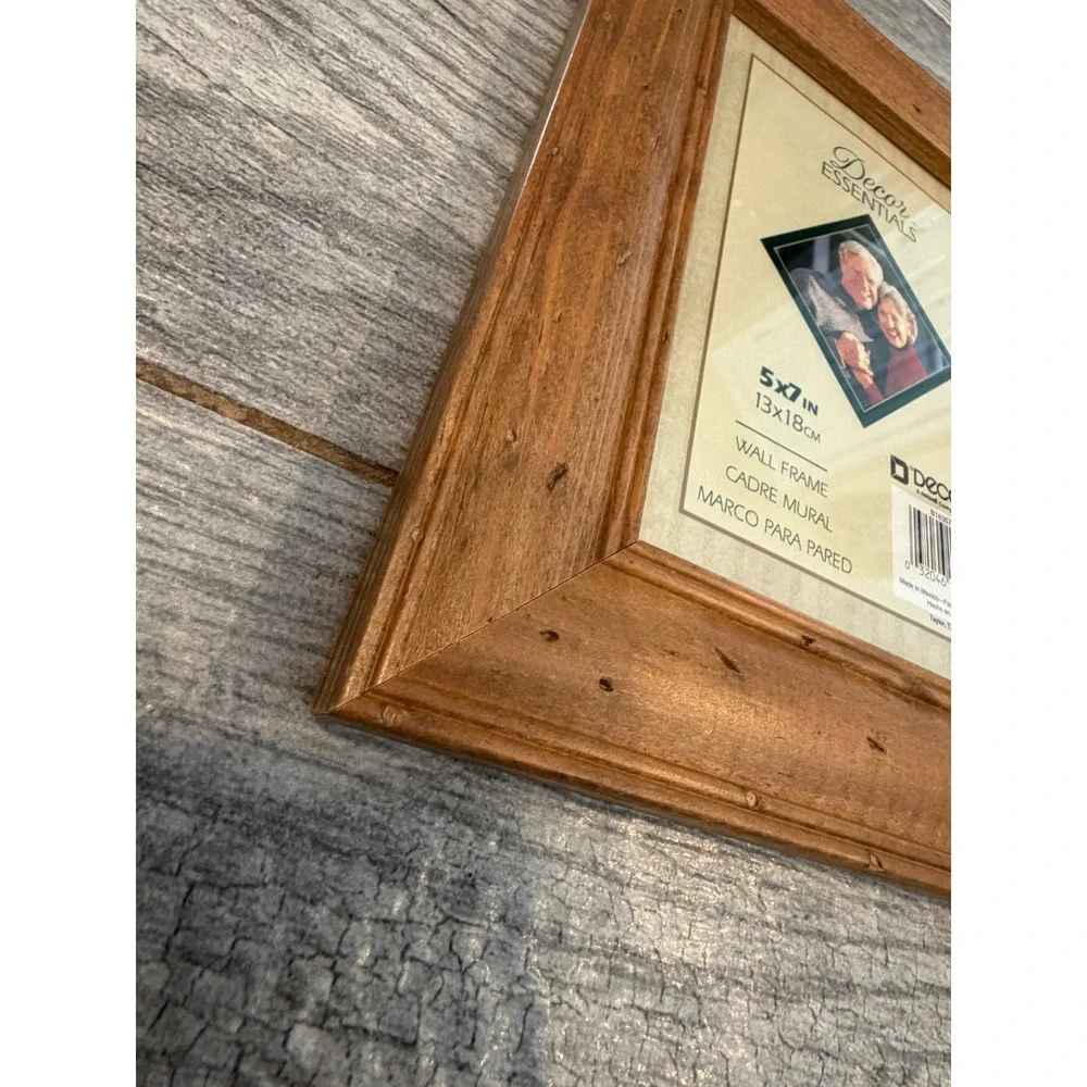 Decorel Wood Picture Frame 5x7 Distressed Rustic Wall Tabletop B18357N NWT Cabin